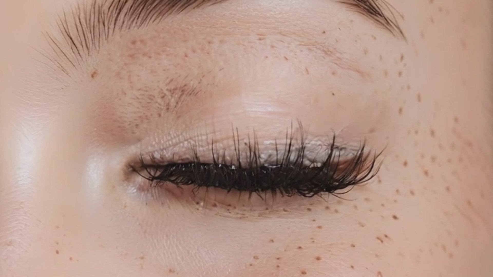 Load video: Magnetic eyelash